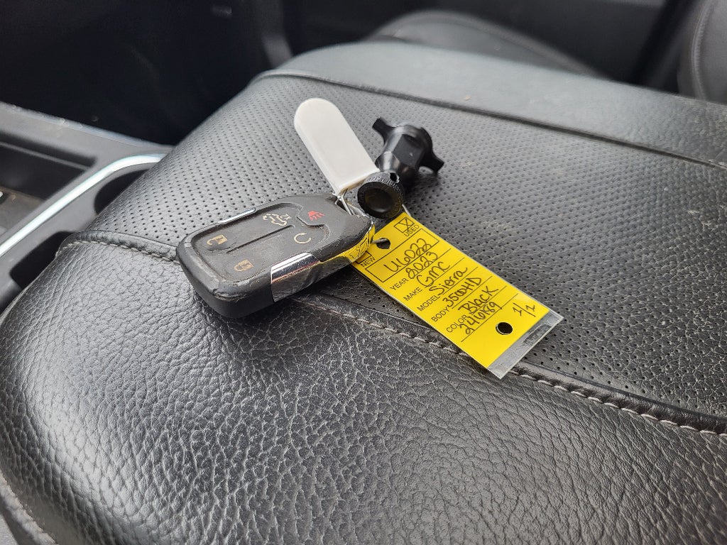 2023 GMC Sierra Denali