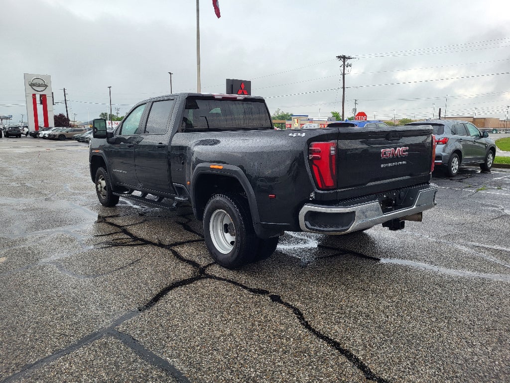2025 GMC Sierra Pro