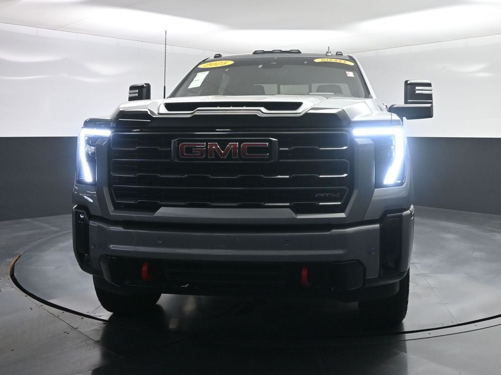 2025 GMC Sierra AT4