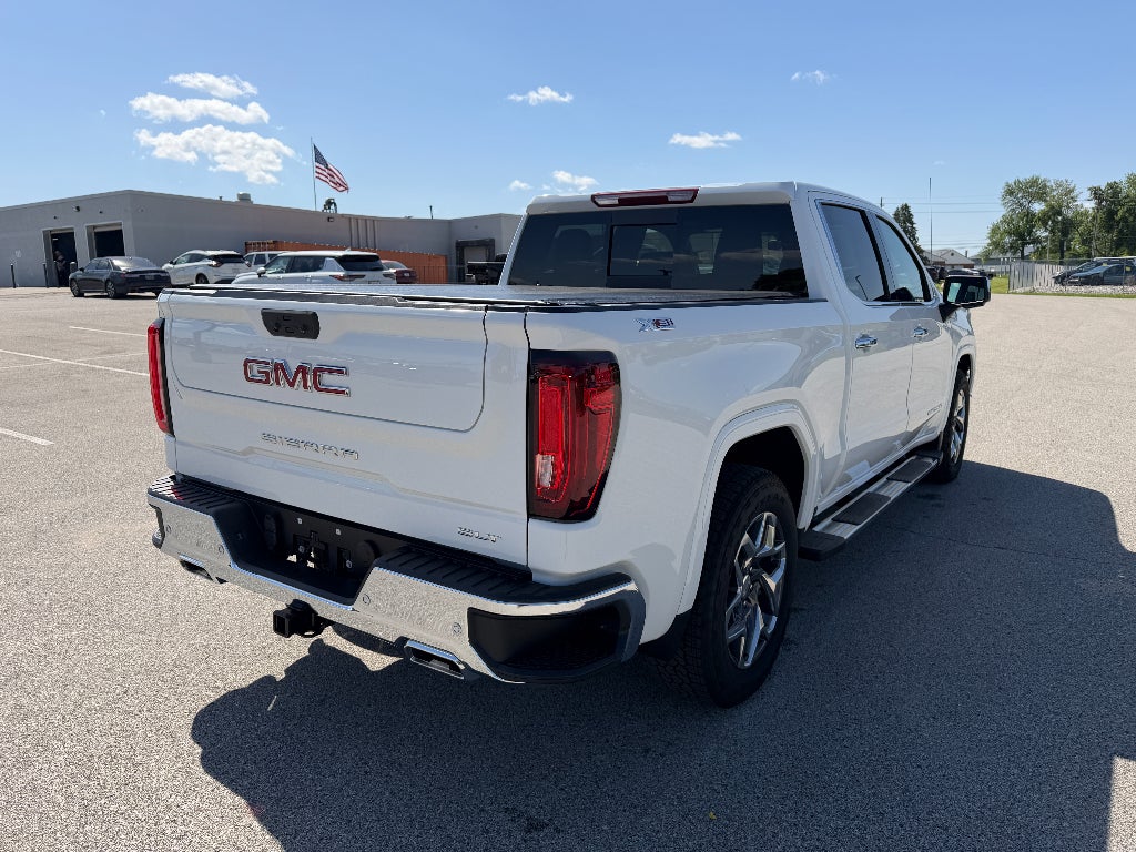 2025 GMC Sierra SLT