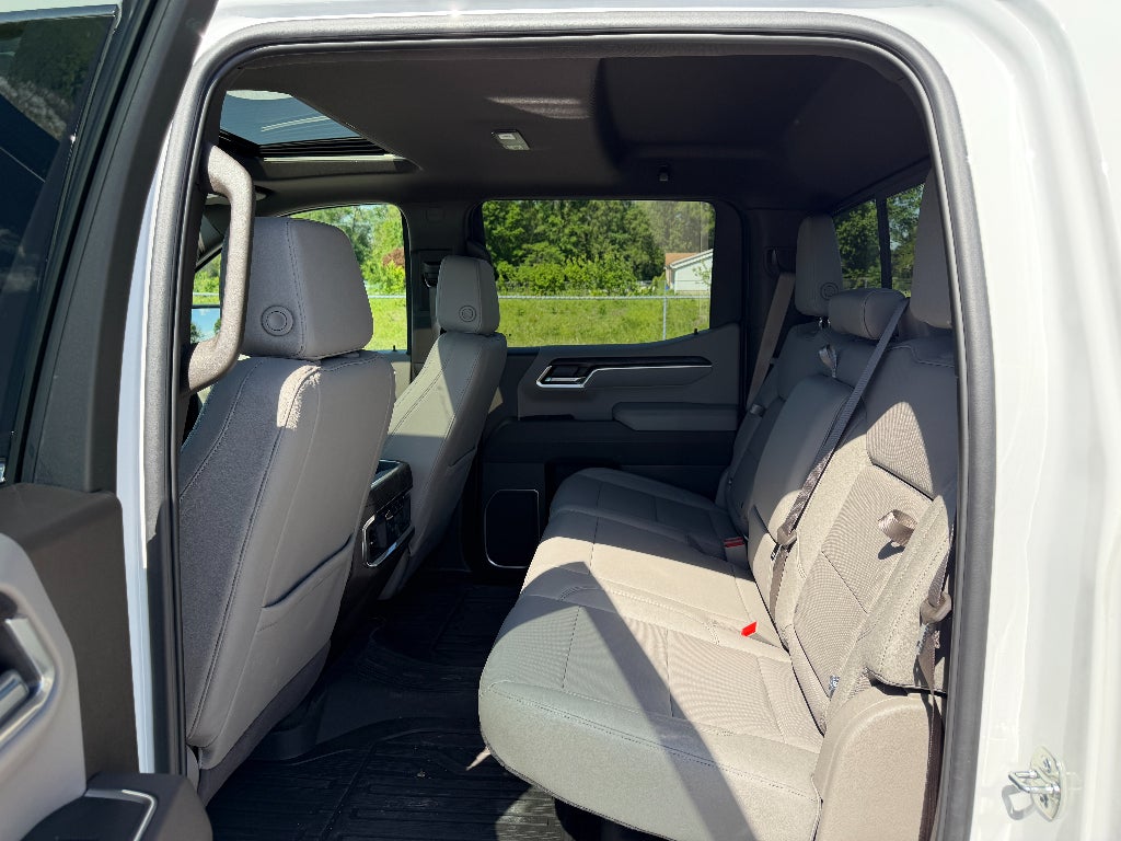 2025 GMC Sierra SLT