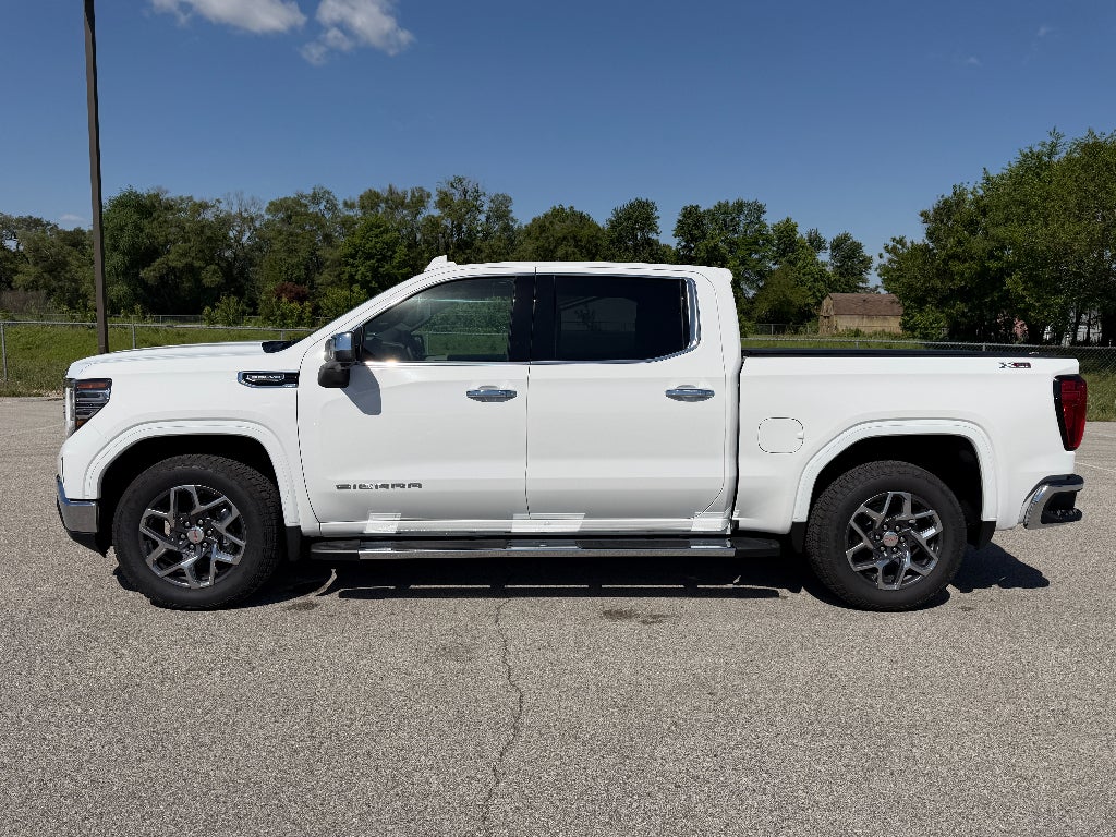 2025 GMC Sierra SLT