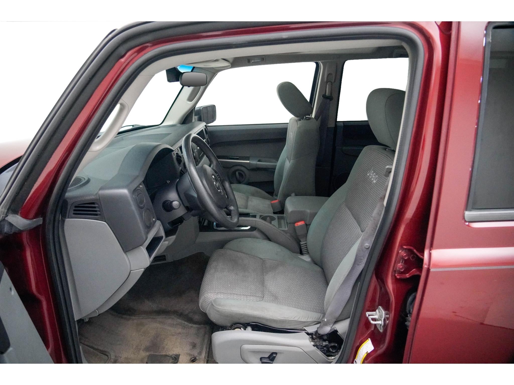 2007 Jeep Commander Sport