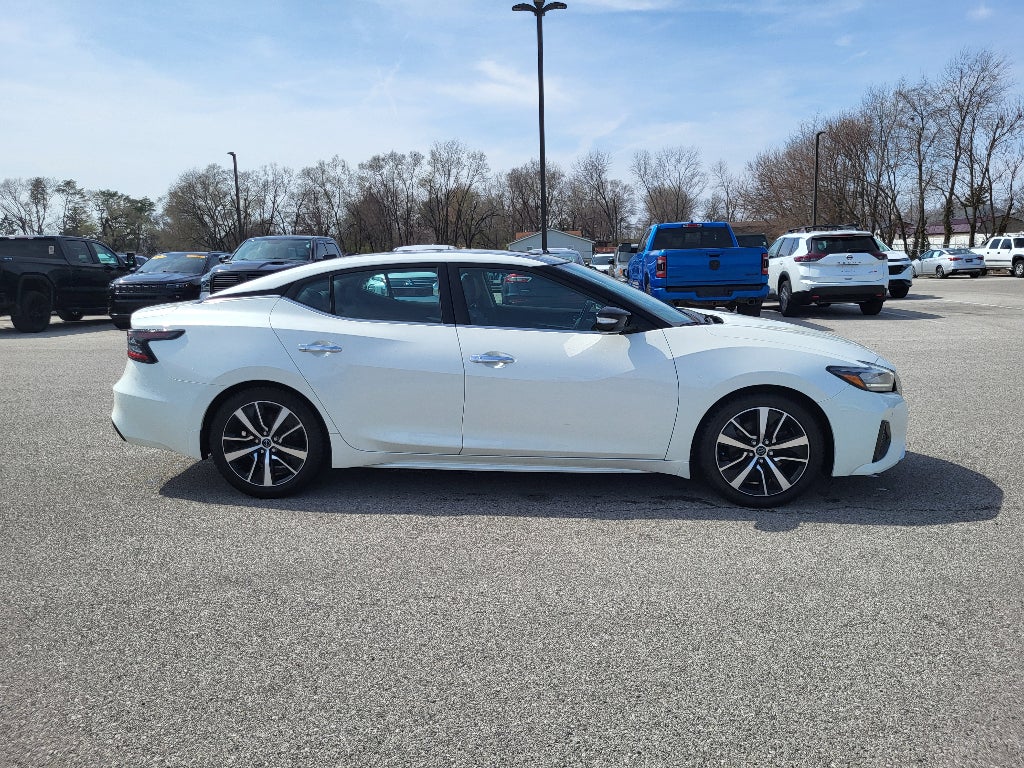 2023 Nissan Maxima SL