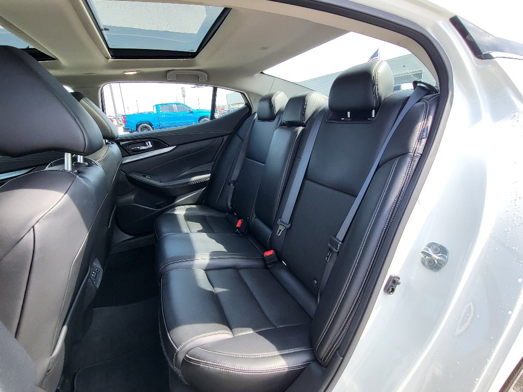 2023 Nissan Maxima SL