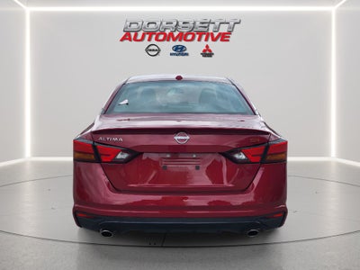 2025 Nissan Altima SR