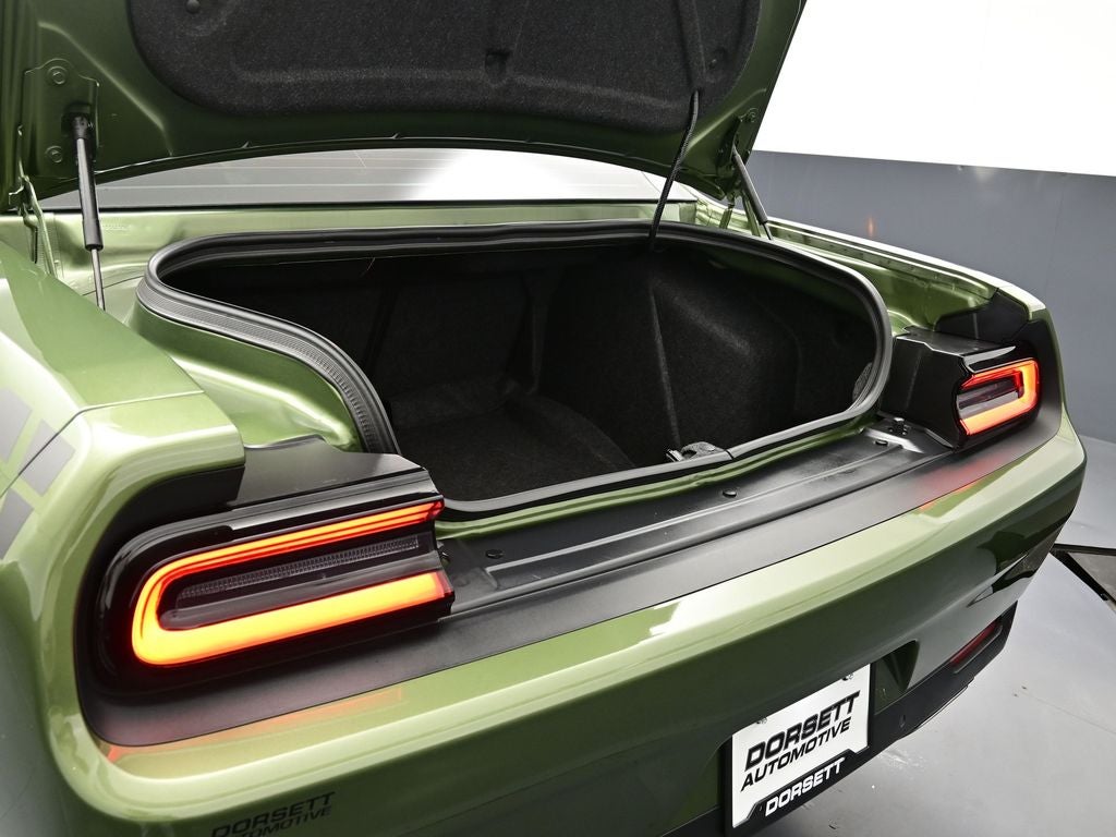 2022 Dodge Challenger SXT