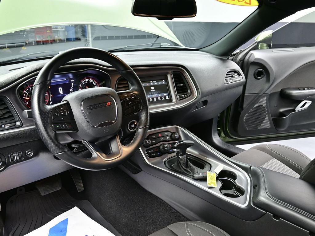 2022 Dodge Challenger SXT