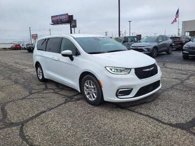 2023 Chrysler Pacifica Touring L