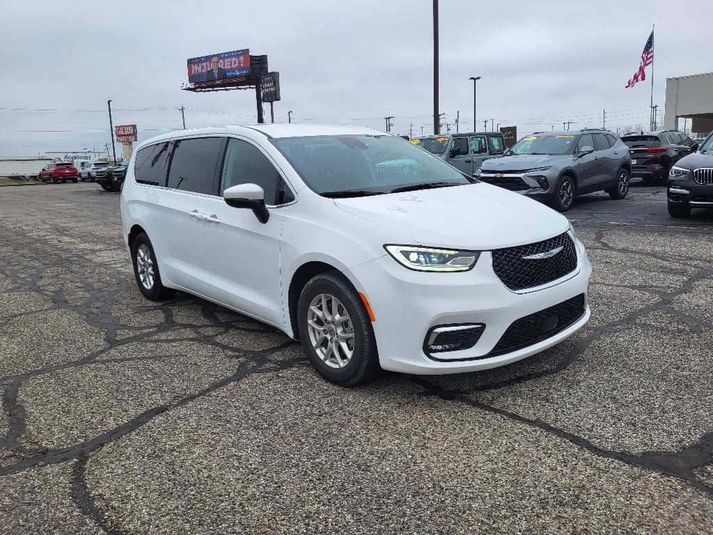 2023 Chrysler Pacifica Touring L