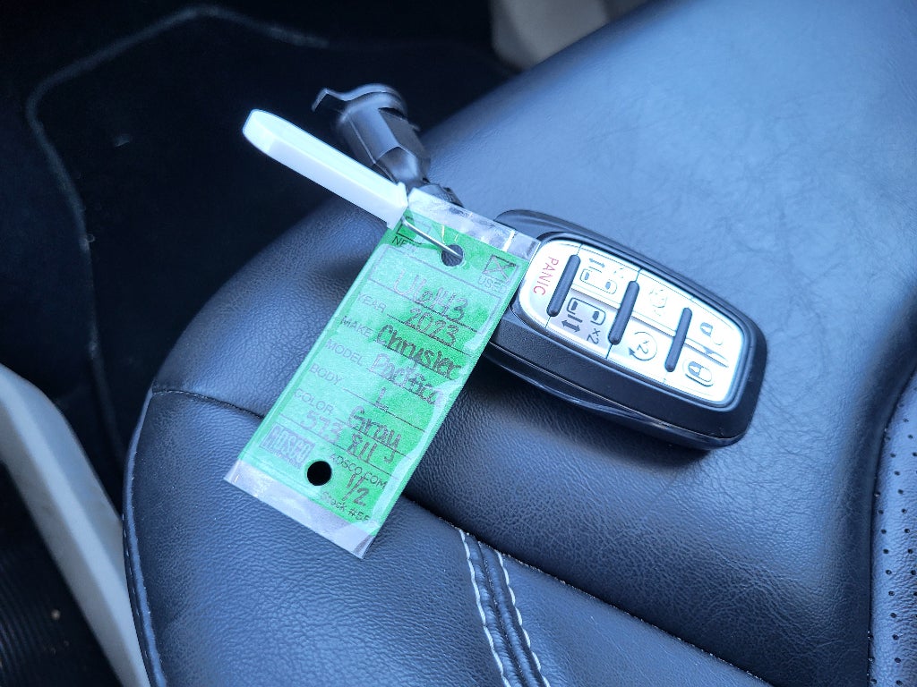 2023 Chrysler Pacifica Touring L