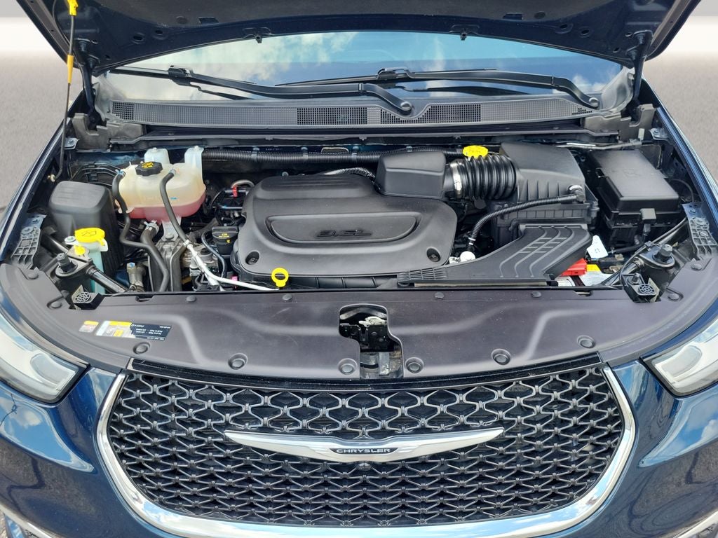 2025 Chrysler Pacifica Select