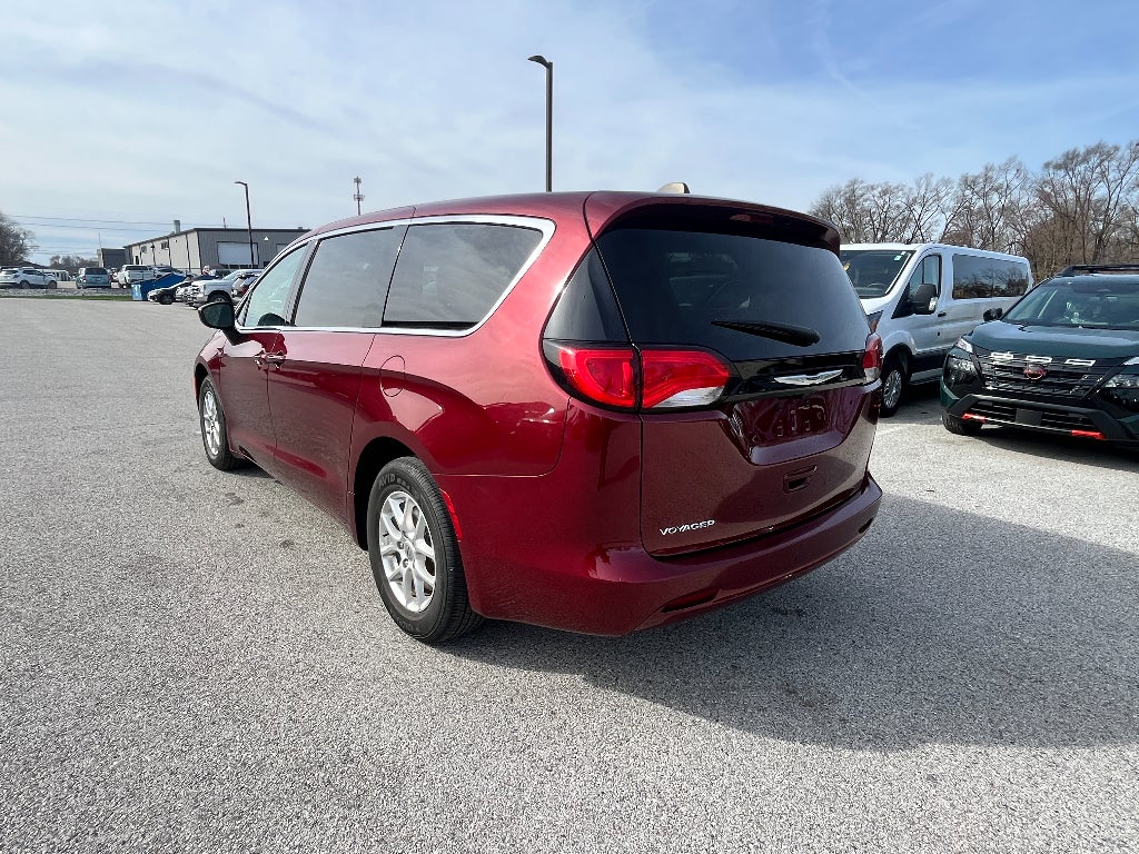 2023 Chrysler Voyager LX