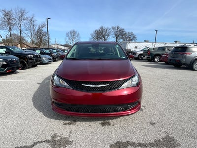 2023 Chrysler Voyager LX