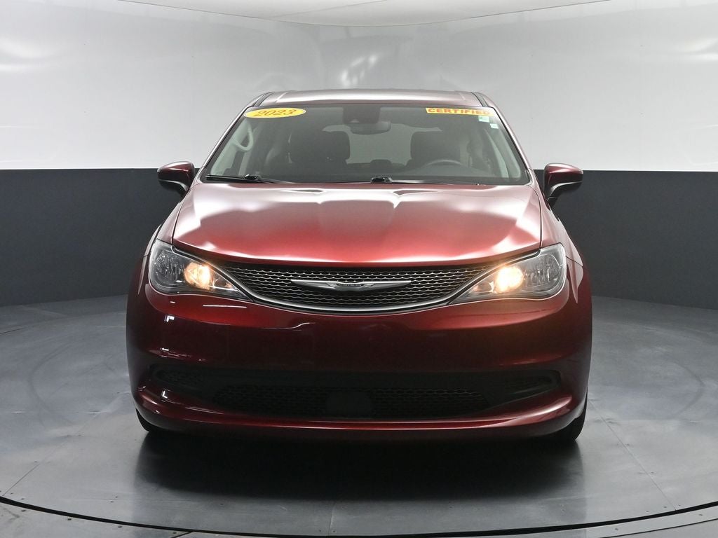 2023 Chrysler Voyager LX