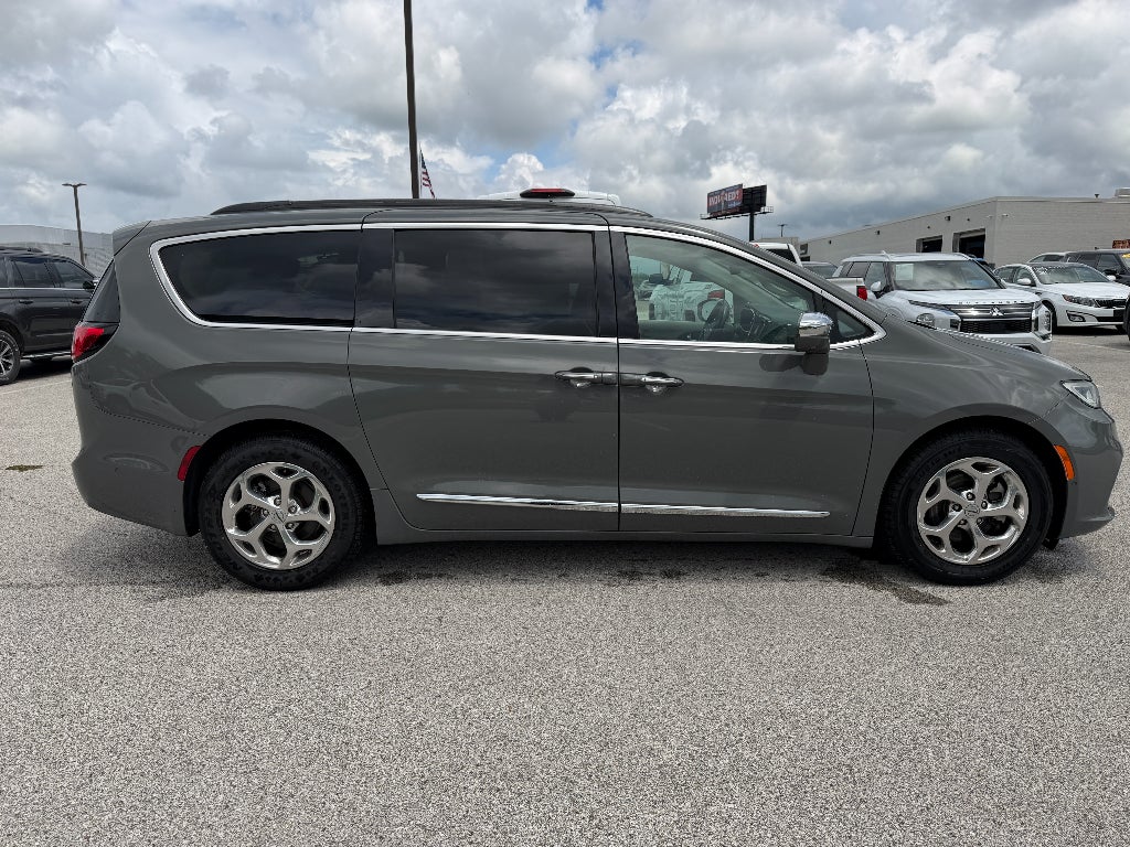 2022 Chrysler Pacifica Limited