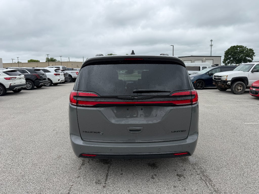 2025 Chrysler Pacifica Limited