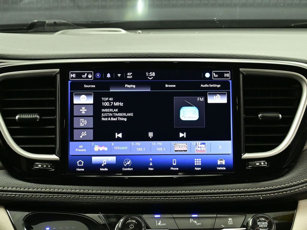 2024 Chrysler Pacifica Hybrid Select