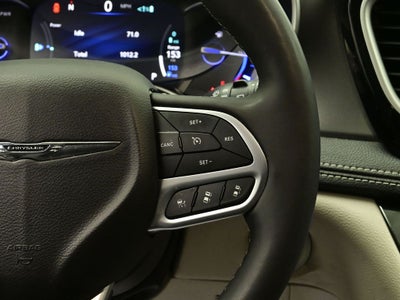 2024 Chrysler Pacifica Hybrid Select