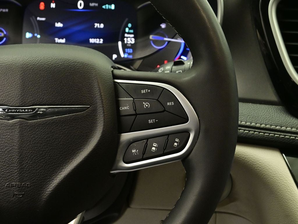 2024 Chrysler Pacifica Hybrid Select