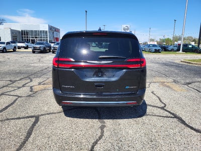 2024 Chrysler Pacifica Hybrid Select