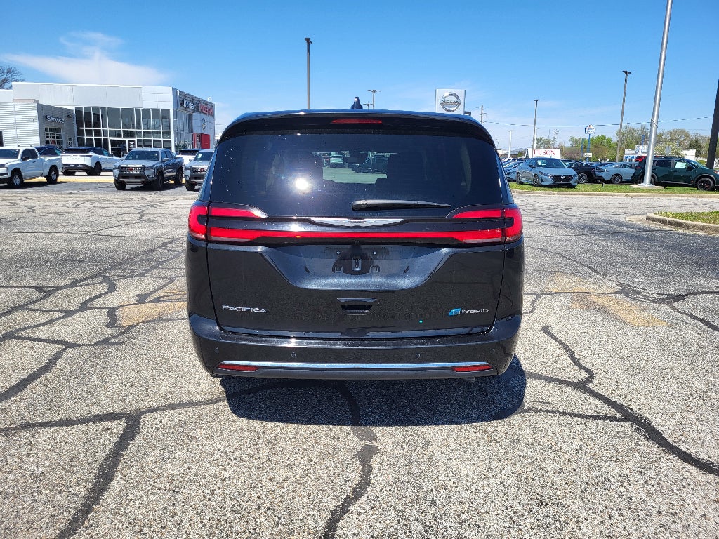 2024 Chrysler Pacifica Hybrid Select