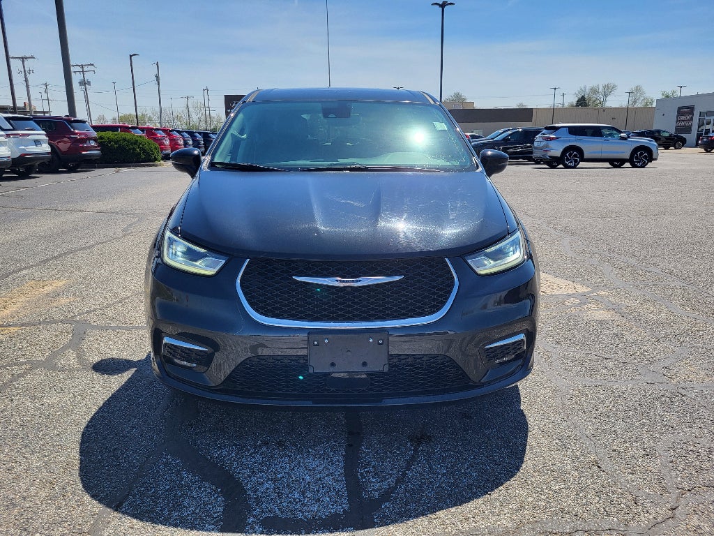 2024 Chrysler Pacifica Hybrid Select