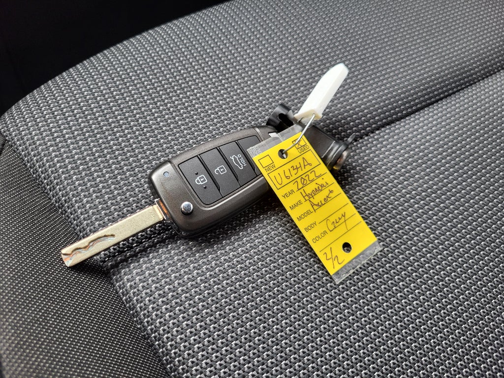 2022 Hyundai ACCENT SE