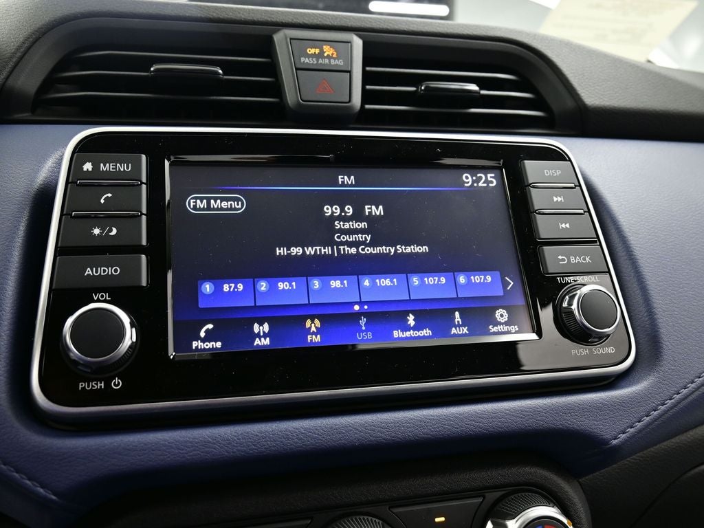 2025 Nissan Versa SV