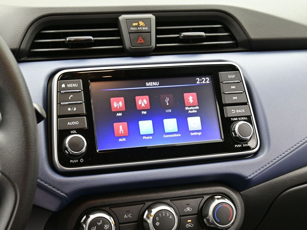 2025 Nissan Versa SV