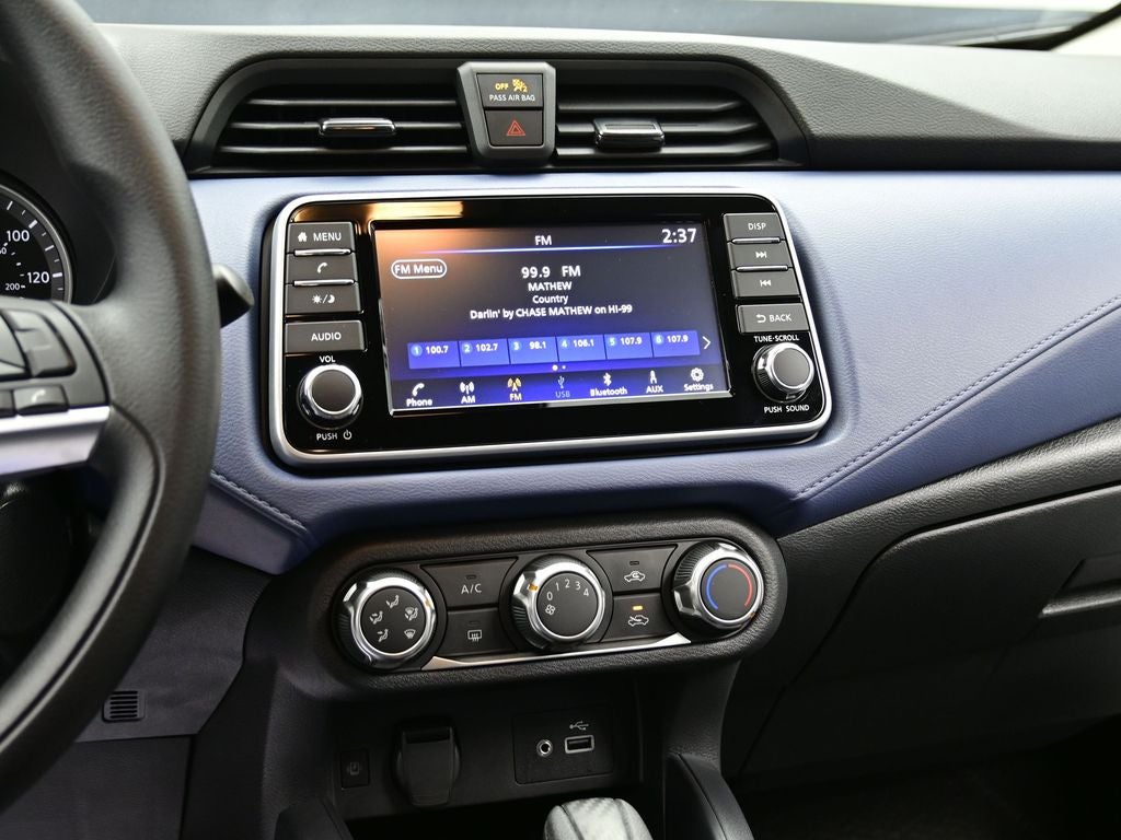 2025 Nissan Versa SV