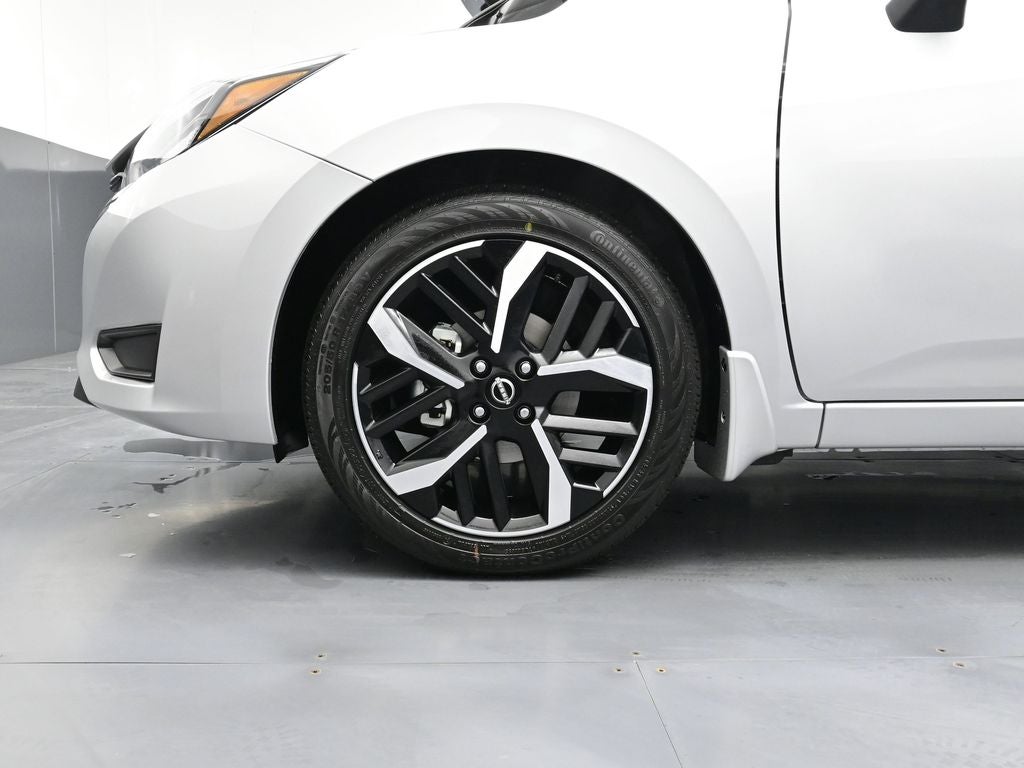 2025 Nissan Versa SR