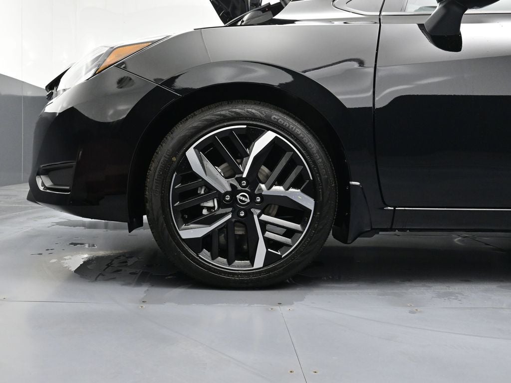 2025 Nissan Versa SR