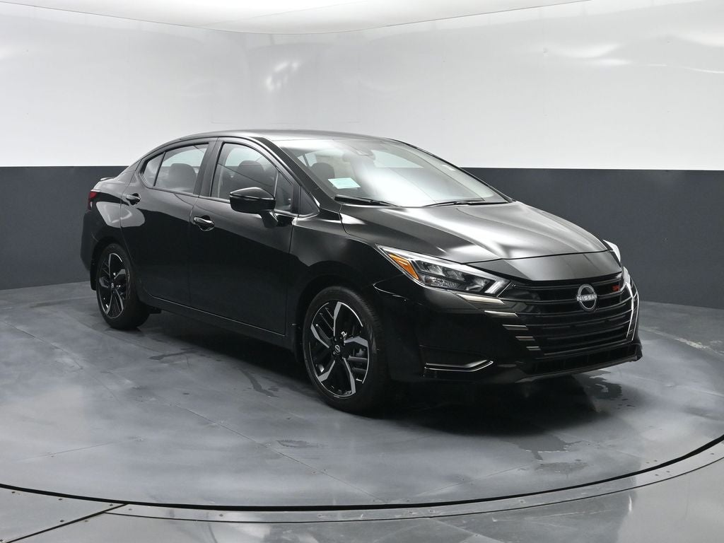 2025 Nissan Versa SR