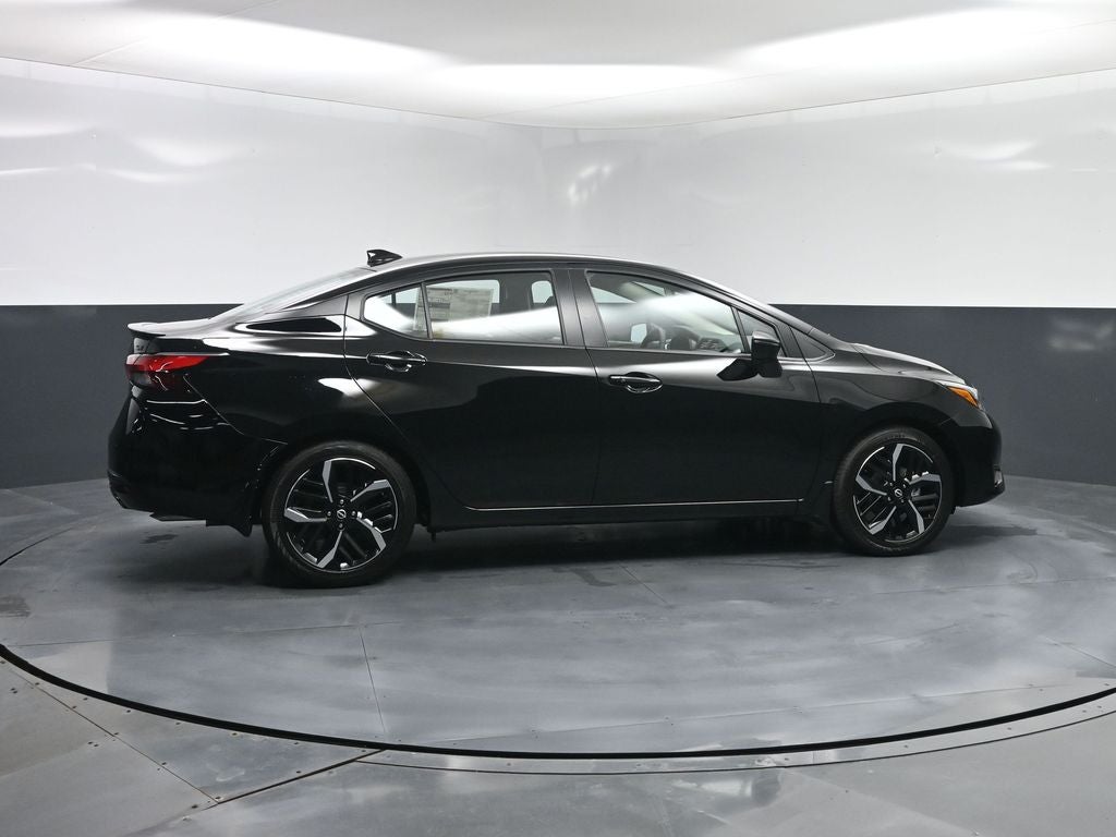 2025 Nissan Versa SR