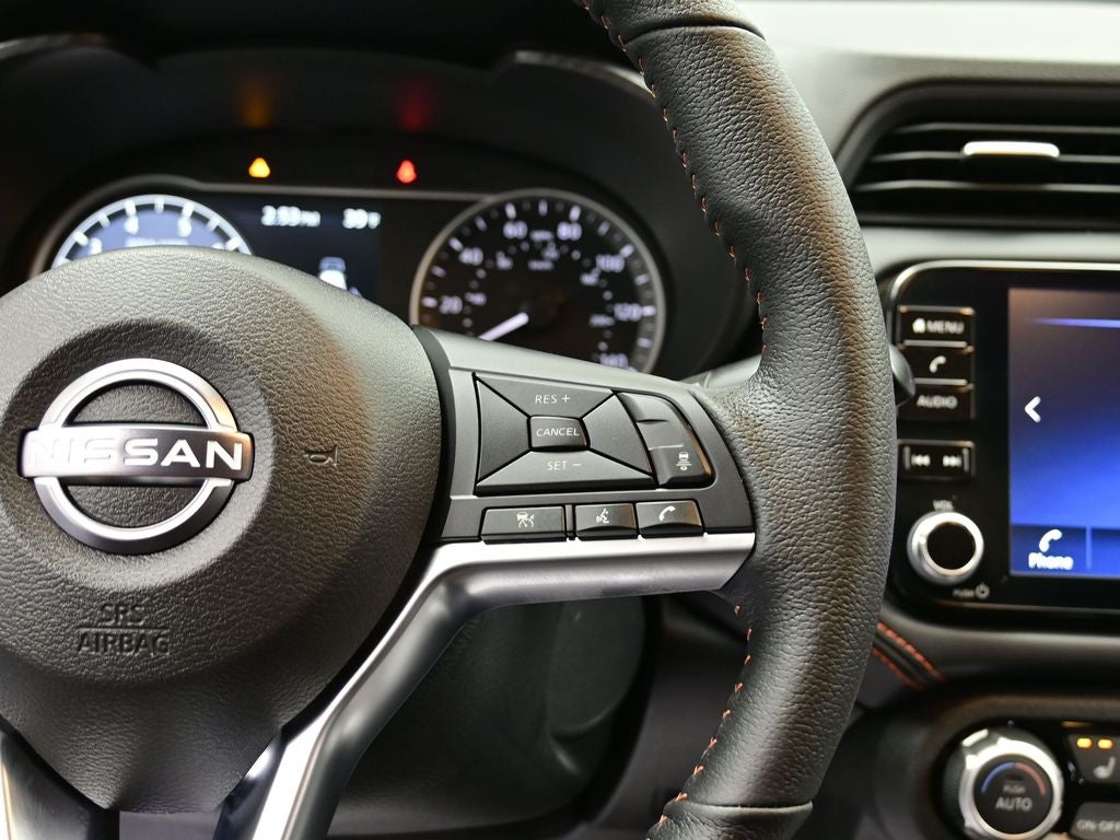 2025 Nissan Versa SR