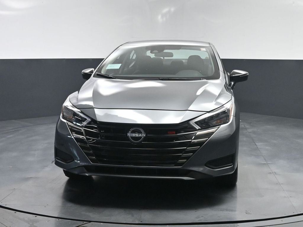 2025 Nissan Versa SR