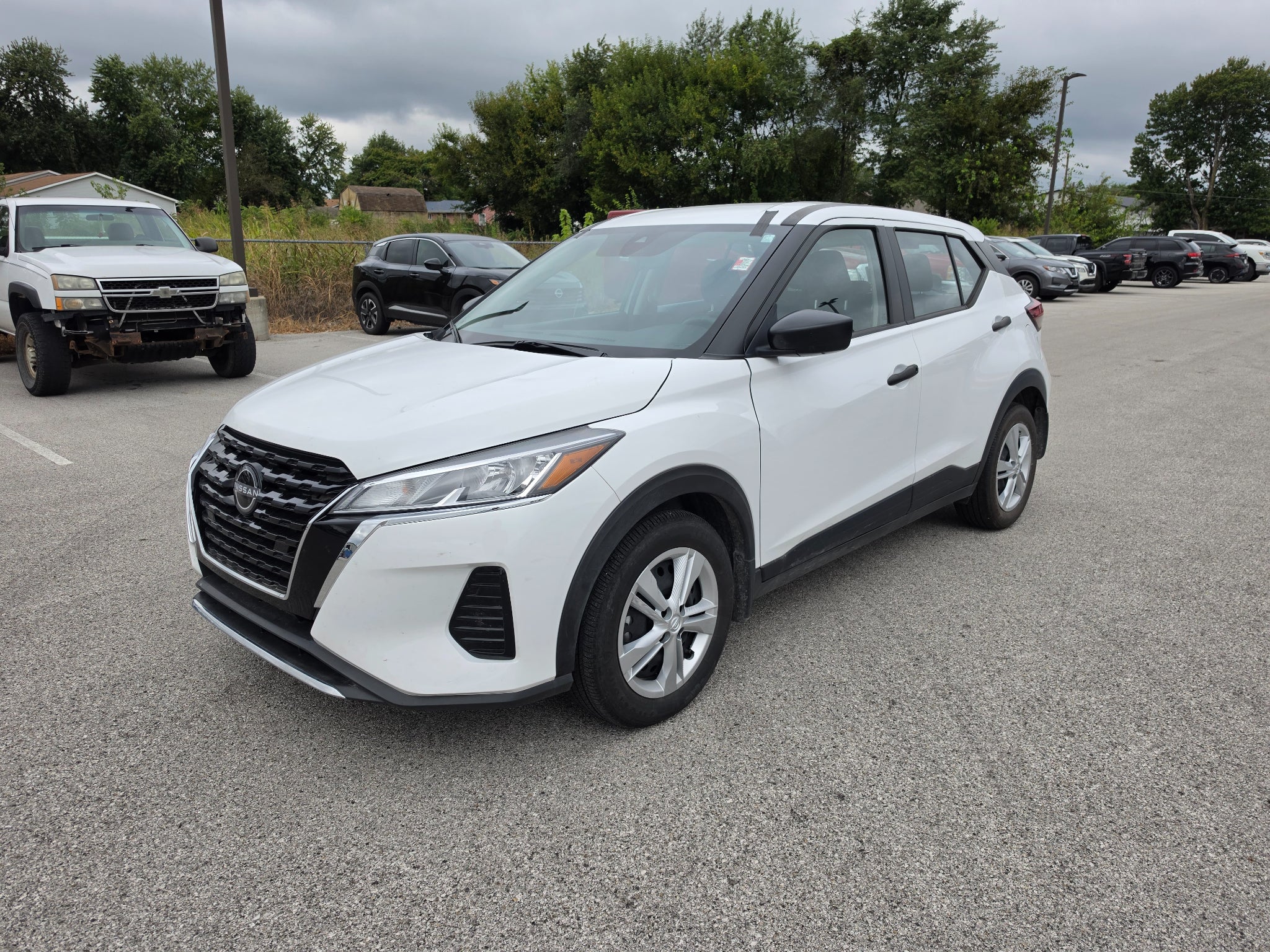 2024 Nissan Kicks S