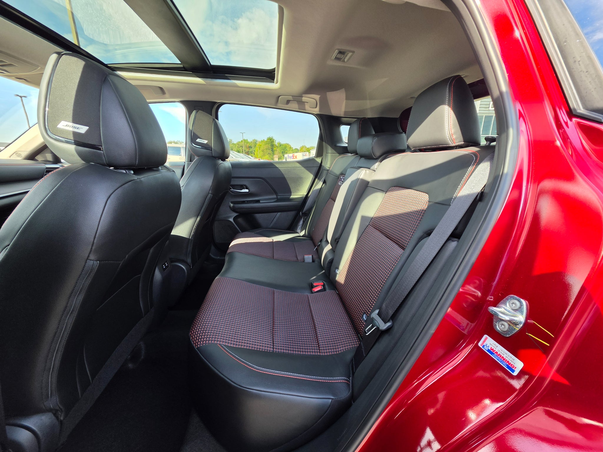 2027 Nissan Kicks SR