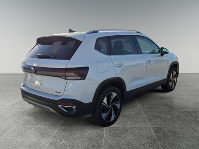 2025 Volkswagen Taos SE
