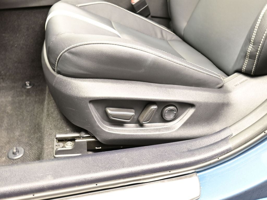 2025 Toyota Camry Hybrid SE