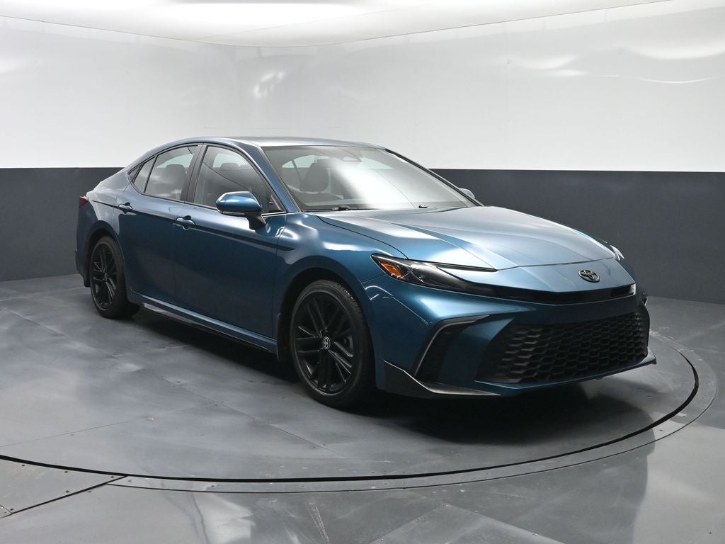 2025 Toyota Camry Hybrid SE