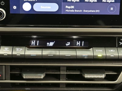 2025 Toyota Camry Hybrid SE