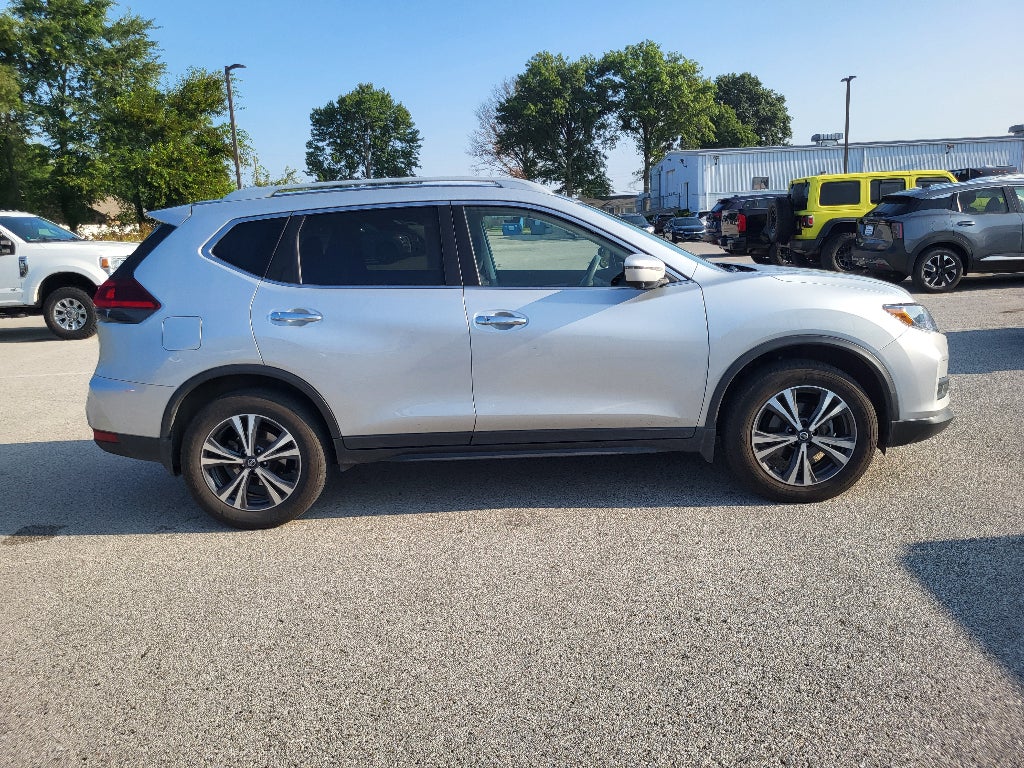 2020 Nissan Rogue SV
