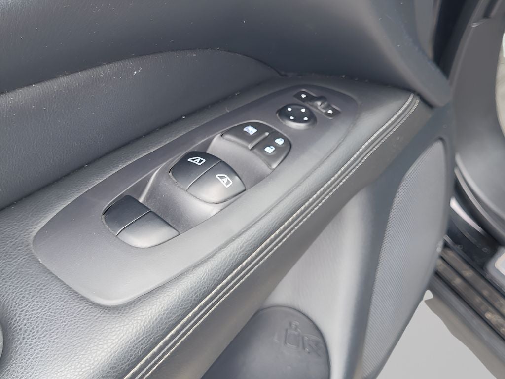 2020 Nissan Pathfinder Platinum