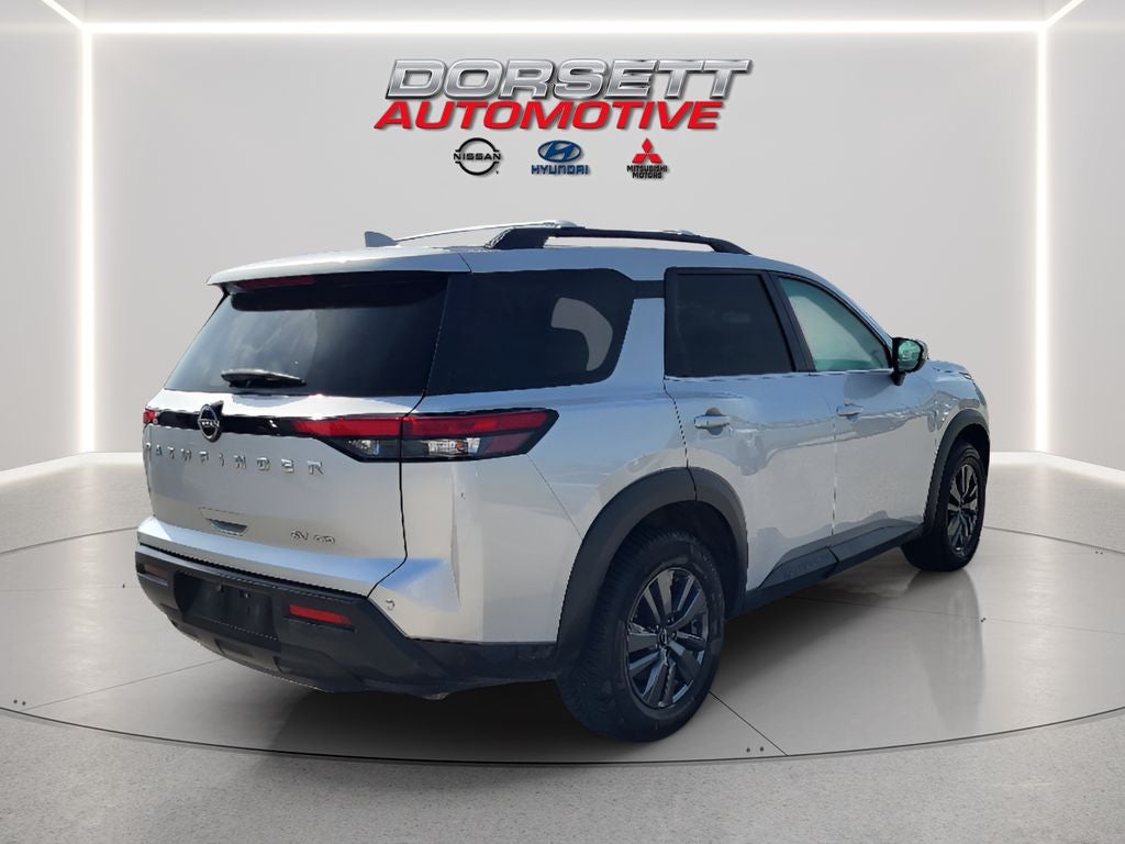 2022 Nissan Pathfinder SV