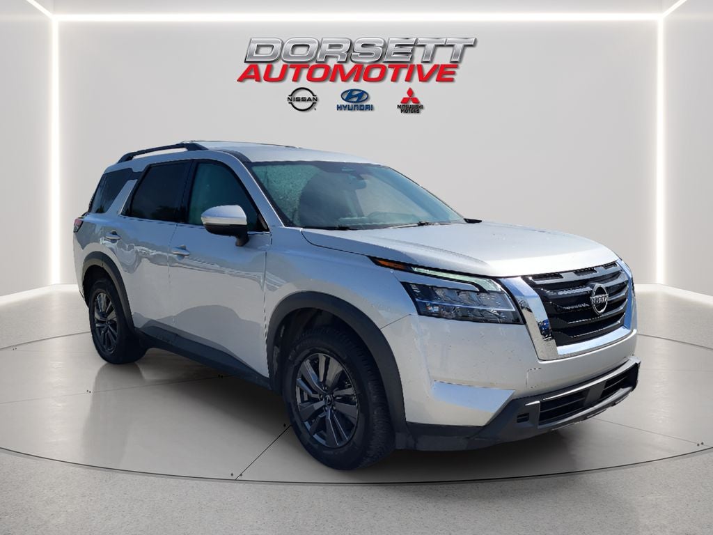2022 Nissan Pathfinder SV