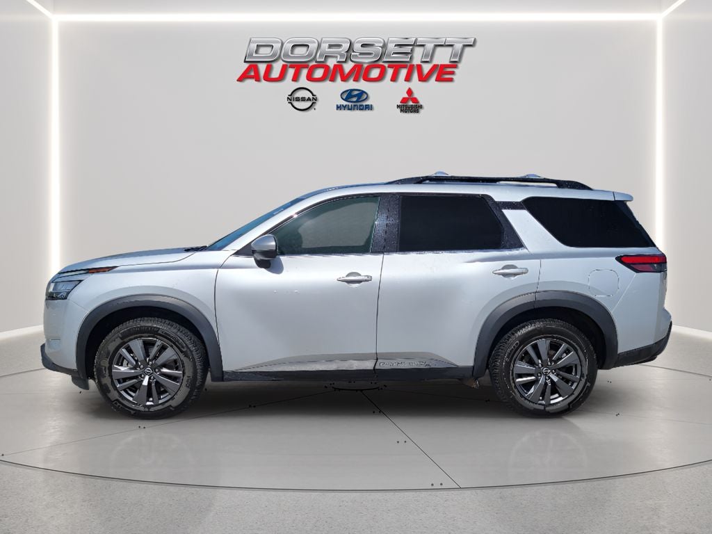 2022 Nissan Pathfinder SV