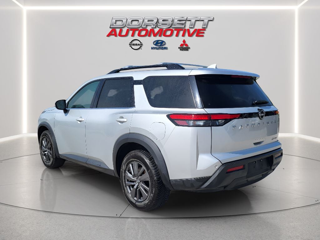 2022 Nissan Pathfinder SV