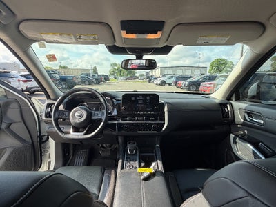 2022 Nissan Pathfinder SL